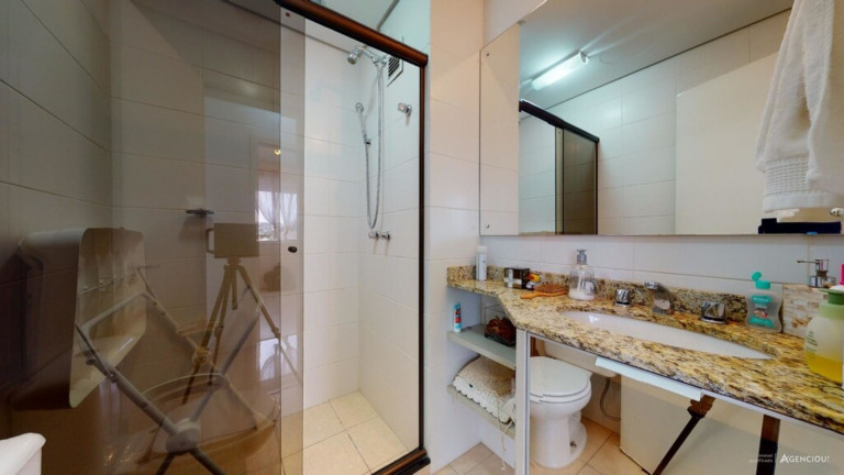 Imagem Imóvel com 2 Quartos à Venda, 67 m² em Petrópolis - Porto Alegre Imagem Imóvel com 2 Quartos à Venda, 67 m² em Petrópolis - Porto Alegre
