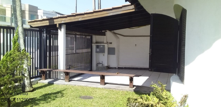 Imagem Sobrado com 7 Quartos à Venda, 300 m² em São José - Peruíbe