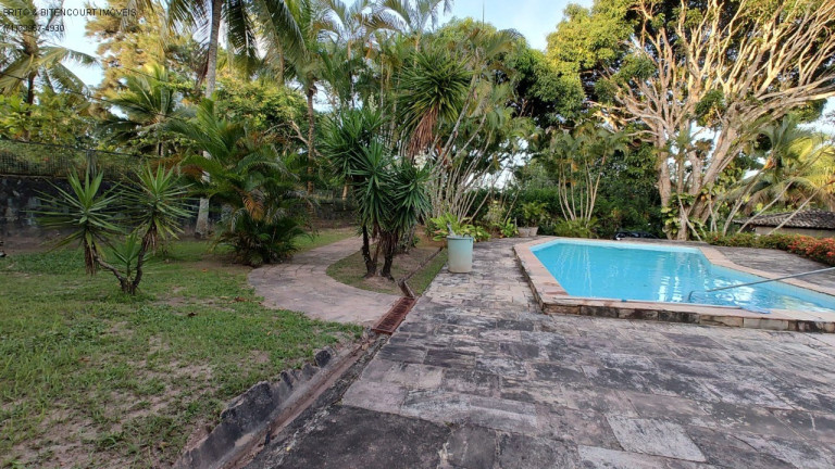 Imagem Casa com 6 Quartos à Venda, 500 m² em Santos Dumont, - Lauro De Freitas