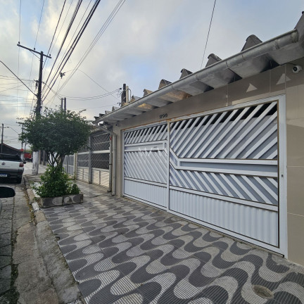Casa com 2 Quartos à Venda, 150 m² em Guilhermina - Praia Grande