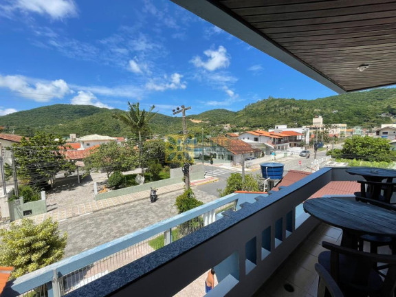 Imagem Casa com 9 Quartos à Venda, 380 m² em Centro - Porto Belo Imagem Casa com 9 Quartos à Venda, 380 m² em Centro - Porto Belo
