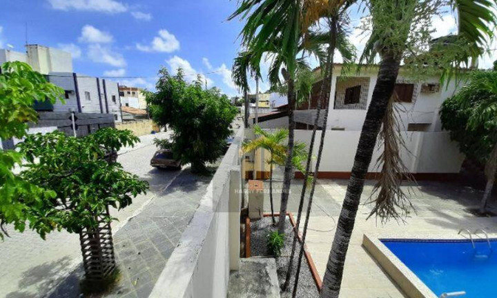 Imagem Casa com 8 Quartos à Venda, 300 m² em Casa Caiada - Olinda Imagem Casa com 8 Quartos à Venda, 300 m² em Casa Caiada - Olinda