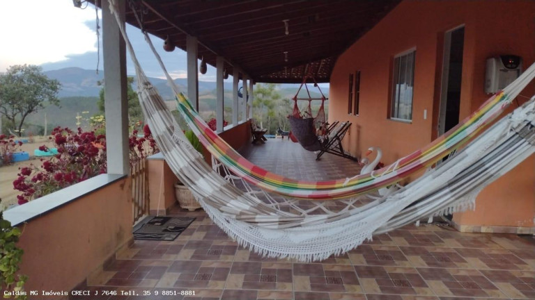 Imagem Chácara com 3 Quartos à Venda, 23.900 m² em Zona Rural - Caldas