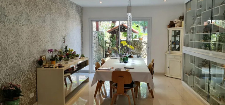 Imagem Casa com 5 Quartos à Venda, 1.651 m² em Granja Viana - Cotia Imagem Casa com 5 Quartos à Venda, 1.651 m² em Granja Viana - Cotia