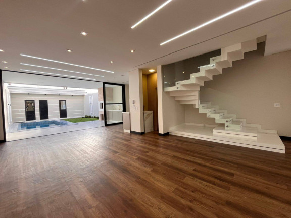 Imagem Sobrado com 3 Quartos à Venda, 250 m² em Recanto Tropical - Cascavel