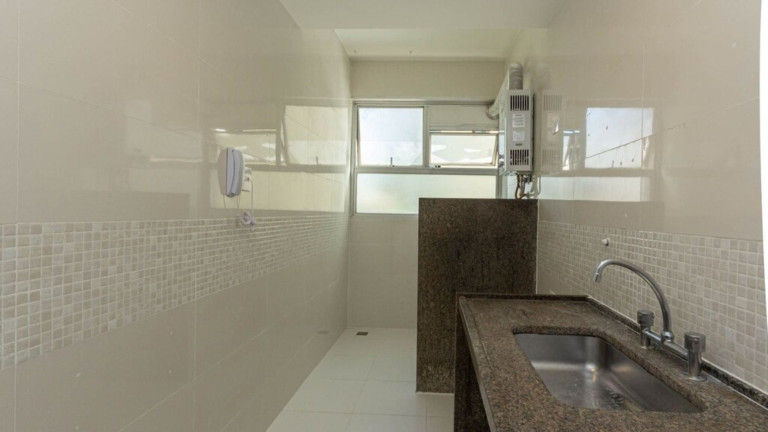 Imagem Imóvel com 1 Quarto à Venda, 53 m² em Humaitá - Rio De Janeiro