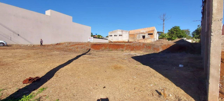 Imagem Terreno à Venda, 1.505 m² em Brazmadeira - Cascavel Imagem Terreno à Venda, 1.505 m² em Brazmadeira - Cascavel