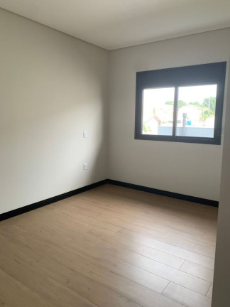 Imagem Casa com 4 Quartos à Venda, 250 m² em Rio Vermelho - Florianópolis Imagem Casa com 4 Quartos à Venda, 250 m² em Rio Vermelho - Florianópolis