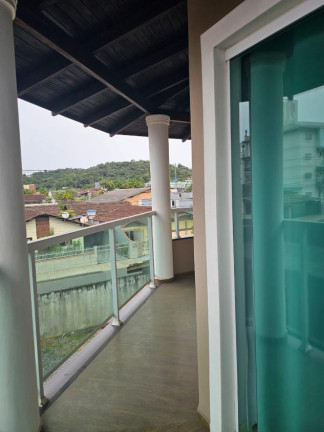 Imagem Sobrado com 3 Quartos à Venda, 340 m² em Iririú - Joinville