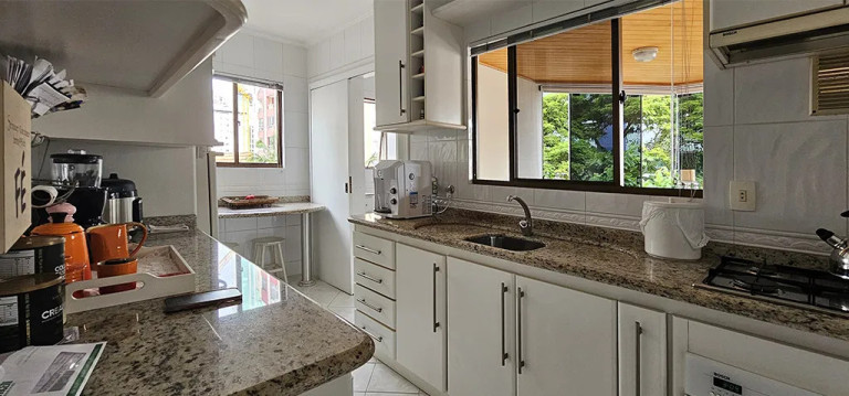 Imagem Apartamento com 3 Quartos à Venda, 120 m² em Centro - Balneário Camboriú Imagem Apartamento com 3 Quartos à Venda, 120 m² em Centro - Balneário Camboriú