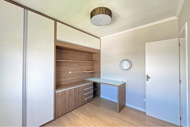 Imagem Casa com 4 Quartos à Venda, 197 m² em Hípica - Porto Alegre Imagem Casa com 4 Quartos à Venda, 197 m² em Hípica - Porto Alegre