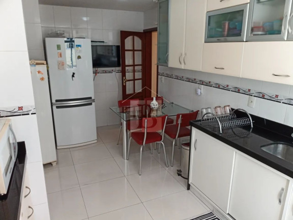 Imagem Imóvel com 4 Quartos à Venda, 243 m² em Icaraí - Niterói Imagem Imóvel com 4 Quartos à Venda, 243 m² em Icaraí - Niterói