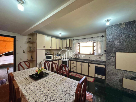 Imagem Casa com 7 Quartos à Venda, 450 m² em Boa Vista - Ponta Grossa Imagem Casa com 7 Quartos à Venda, 450 m² em Boa Vista - Ponta Grossa