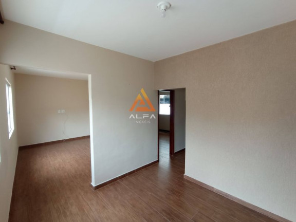 Imagem Casa com 3 Quartos à Venda, 120 m²