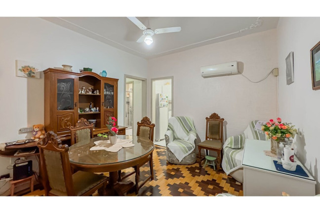 Imagem Imóvel com 2 Quartos à Venda,  em Santana - Porto Alegre