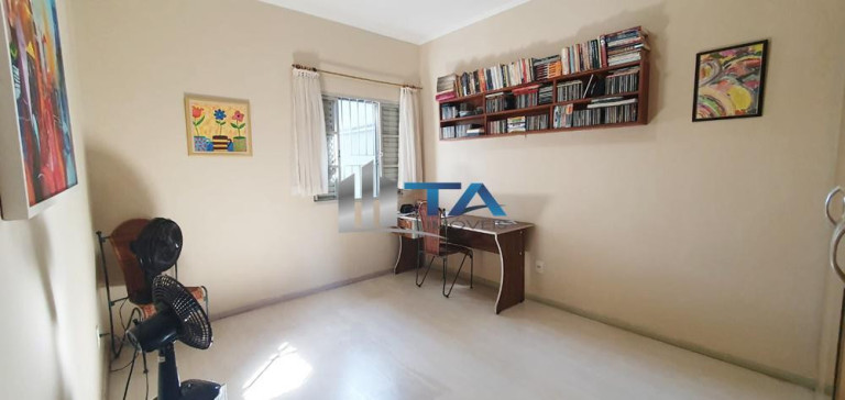 Imagem Casa com 4 Quartos à Venda, 220 m² em Jardim Aurélia - Campinas
