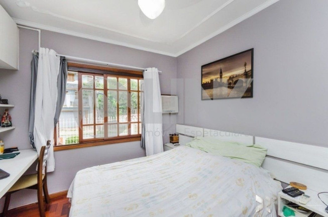 Imagem Casa com 4 Quartos à Venda, 245 m² em Jardim Itu - Porto Alegre Imagem Casa com 4 Quartos à Venda, 245 m² em Jardim Itu - Porto Alegre