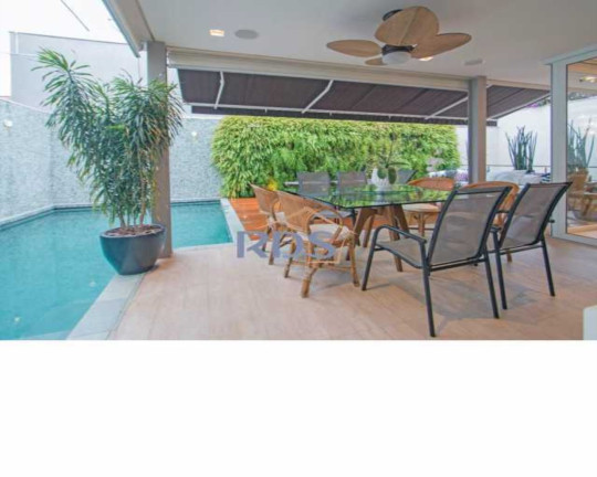 Casa com 4 Quartos à Venda, 310 m² em Campo Belo - São Paulo