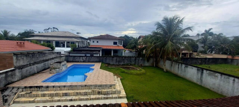 Imagem Casa com 3 Quartos para Alugar,  em Ponta Negra - Manaus