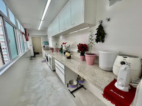 Imagem Apartamento com 3 Quartos à Venda, 216 m² em Gonzaga - Santos