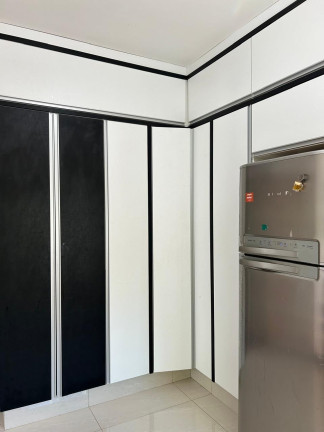Imagem Casa com 3 Quartos à Venda, 280 m² Imagem Casa com 3 Quartos à Venda, 280 m²