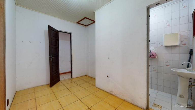 Imagem Imóvel com 4 Quartos à Venda, em Guarujá - Porto Alegre Imagem Imóvel com 4 Quartos à Venda, em Guarujá - Porto Alegre