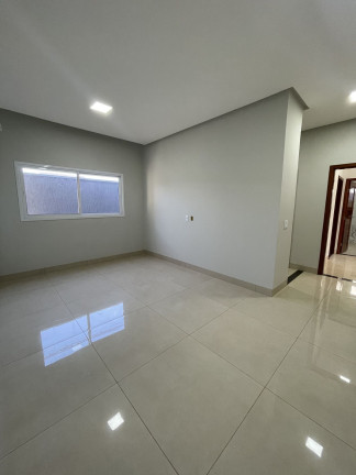 Imagem Casa com 3 Quartos à Venda, em Setor Sul - Goianésia Imagem Casa com 3 Quartos à Venda, em Setor Sul - Goianésia