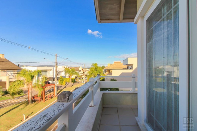 Imagem Casa com 3 Quartos à Venda, 332 m² em Aberta Dos Morros - Porto Alegre