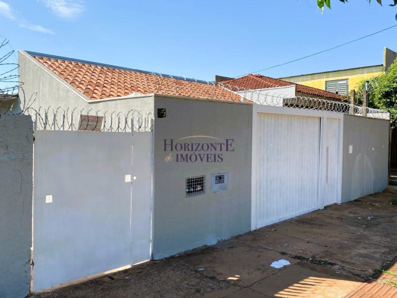 Imagem Casa com 3 Quartos à Venda, 152 m² em Jardim Jacy - Campo Grande