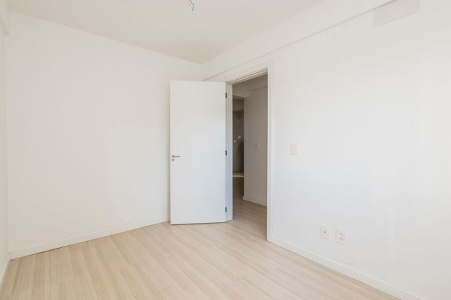 Imagem Imóvel com 2 Quartos à Venda, 80 m² em Passo Da Areia - Porto Alegre Imagem Imóvel com 2 Quartos à Venda, 80 m² em Passo Da Areia - Porto Alegre