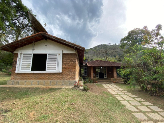 Imagem Casa com 4 Quartos à Venda, 179 m² em Jardim Salaco - Teresópolis