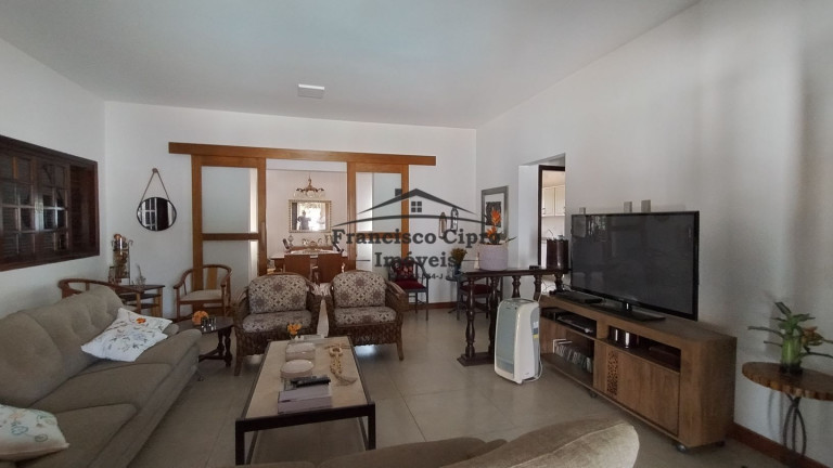 Casa com 4 Quartos à Venda, 550 m² em Belveder Clube Dos 500 - Guaratinguetá