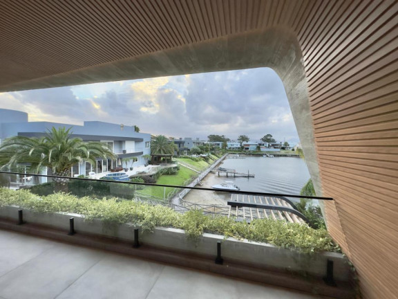 Imagem Casa com 4 Quartos à Venda, 596 m² em Xangri-la - Capao Da Canoa Imagem Casa com 4 Quartos à Venda, 596 m² em Xangri-la - Capao Da Canoa