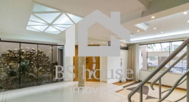 Sobrado com 3 Quartos para Alugar, 208 m² em Jardim - Santo André