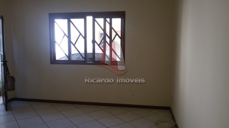 Imagem Imóvel com 2 Quartos à Venda,  em Macaé