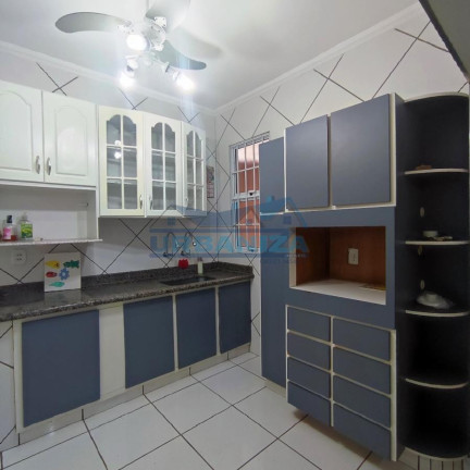 Imagem Casa com 3 Quartos à Venda, 323 m² em Jardim Toselar - Birigui