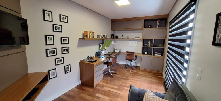 Imagem Casa de Condomínio com 3 Quartos à Venda, 328 m²