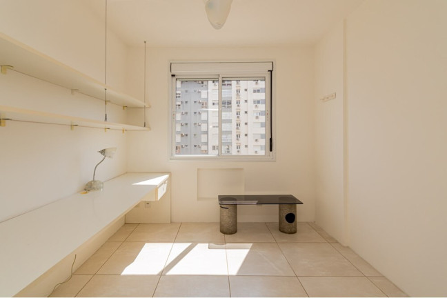 Imagem Apartamento com 2 Quartos à Venda, 63 m² em Passo Da Areia - Porto Alegre