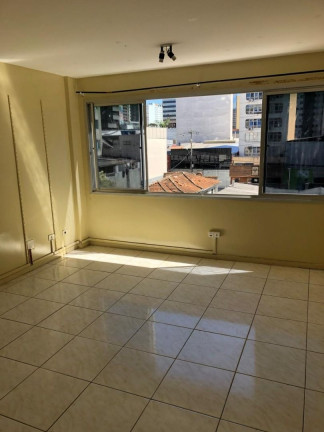 Imagem Imóvel Comercial à Venda, 22 m² em Centro - Curitiba Imagem Imóvel Comercial à Venda, 22 m² em Centro - Curitiba