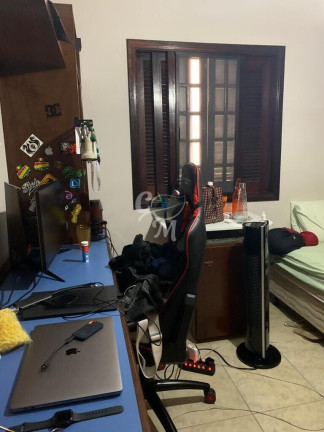 Imagem Casa com 2 Quartos à Venda, 275 m² em Horto Santo Antonio - Jundiaí