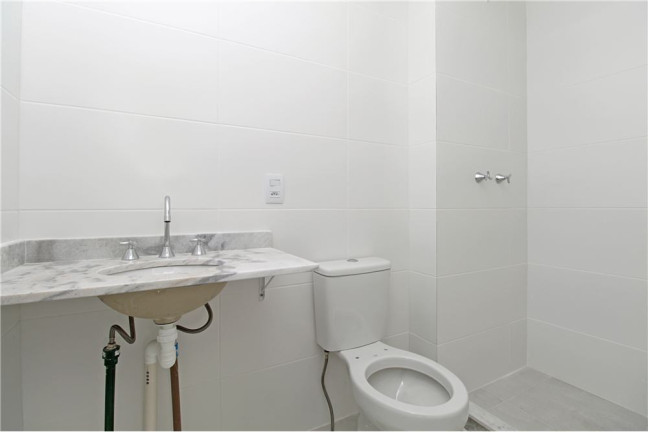 Imagem Imóvel com 2 Quartos à Venda,  em Partenon - Porto Alegre