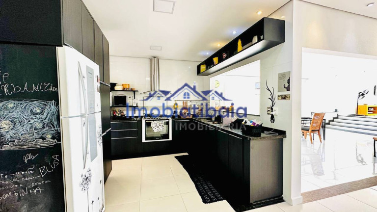 Imagem Casa com 4 Quartos à Venda, 1 m² em Centro - Joanópolis Imagem Casa com 4 Quartos à Venda, 1 m² em Centro - Joanópolis