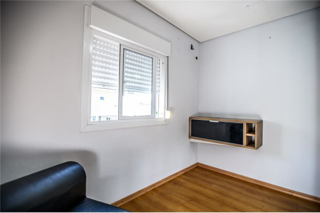 Imagem Casa com 2 Quartos à Venda, em Jardim Itu - Porto Alegre Imagem Casa com 2 Quartos à Venda, em Jardim Itu - Porto Alegre