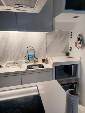 Imagem Cobertura com 2 Quartos à Venda, 63 m² em Jurerê - Florianópolis