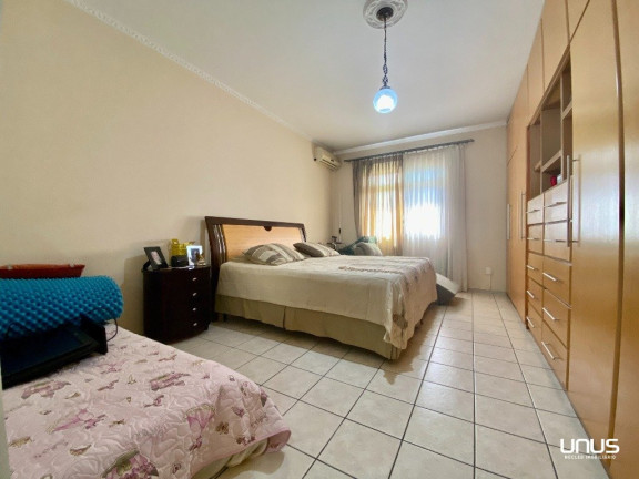 Imagem Casa com 6 Quartos à Venda, 500 m² em Capoeiras - Florianópolis
