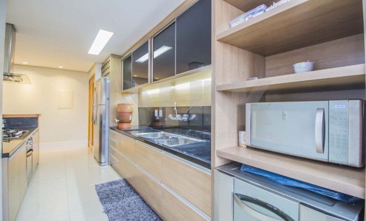 Imagem Imóvel com 3 Quartos à Venda, 260 m² em Jardim Lindóia - Porto Alegre Imagem Imóvel com 3 Quartos à Venda, 260 m² em Jardim Lindóia - Porto Alegre