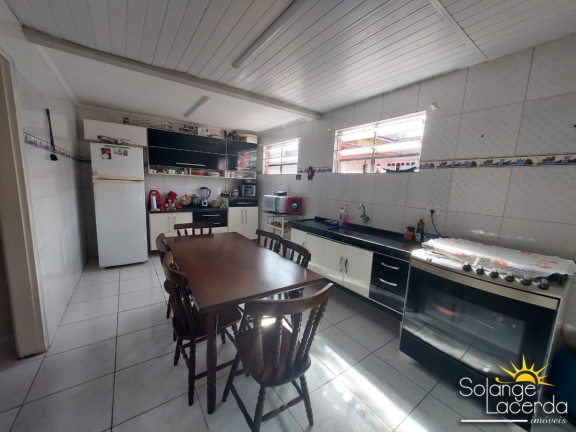 Imagem Casa com 3 Quartos à Venda, 240 m² em Centro - Ubatuba