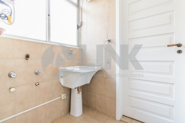 Imagem Imóvel com 2 Quartos à Venda, 182 m² em Bela Vista - Porto Alegre Imagem Imóvel com 2 Quartos à Venda, 182 m² em Bela Vista - Porto Alegre
