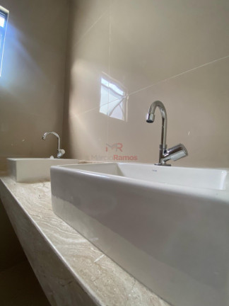 Imagem Casa com 3 Quartos à Venda, 123 m² em Sapiranga - Fortaleza Imagem Casa com 3 Quartos à Venda, 123 m² em Sapiranga - Fortaleza