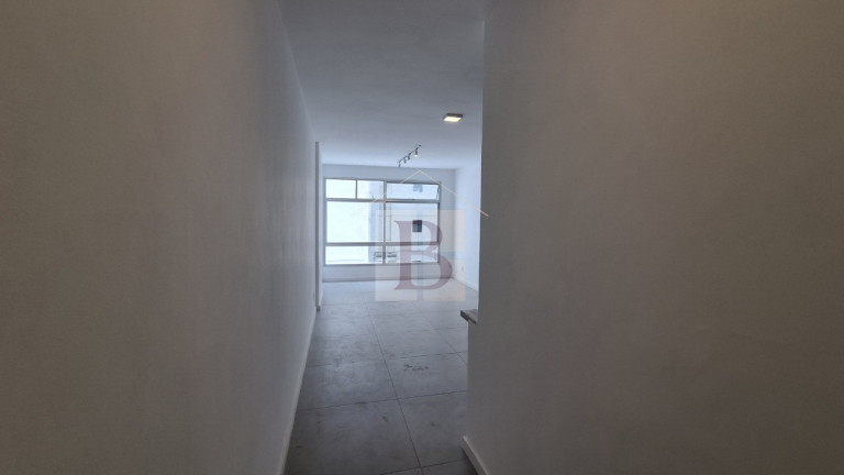 Imagem Imóvel com 3 Quartos à Venda, 120 m² em Icaraí - Niterói Imagem Imóvel com 3 Quartos à Venda, 120 m² em Icaraí - Niterói